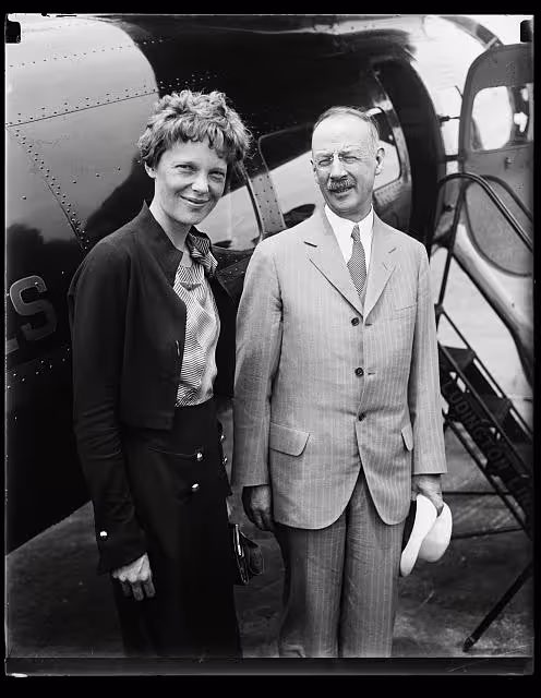 Amelia Earhart, 1932.